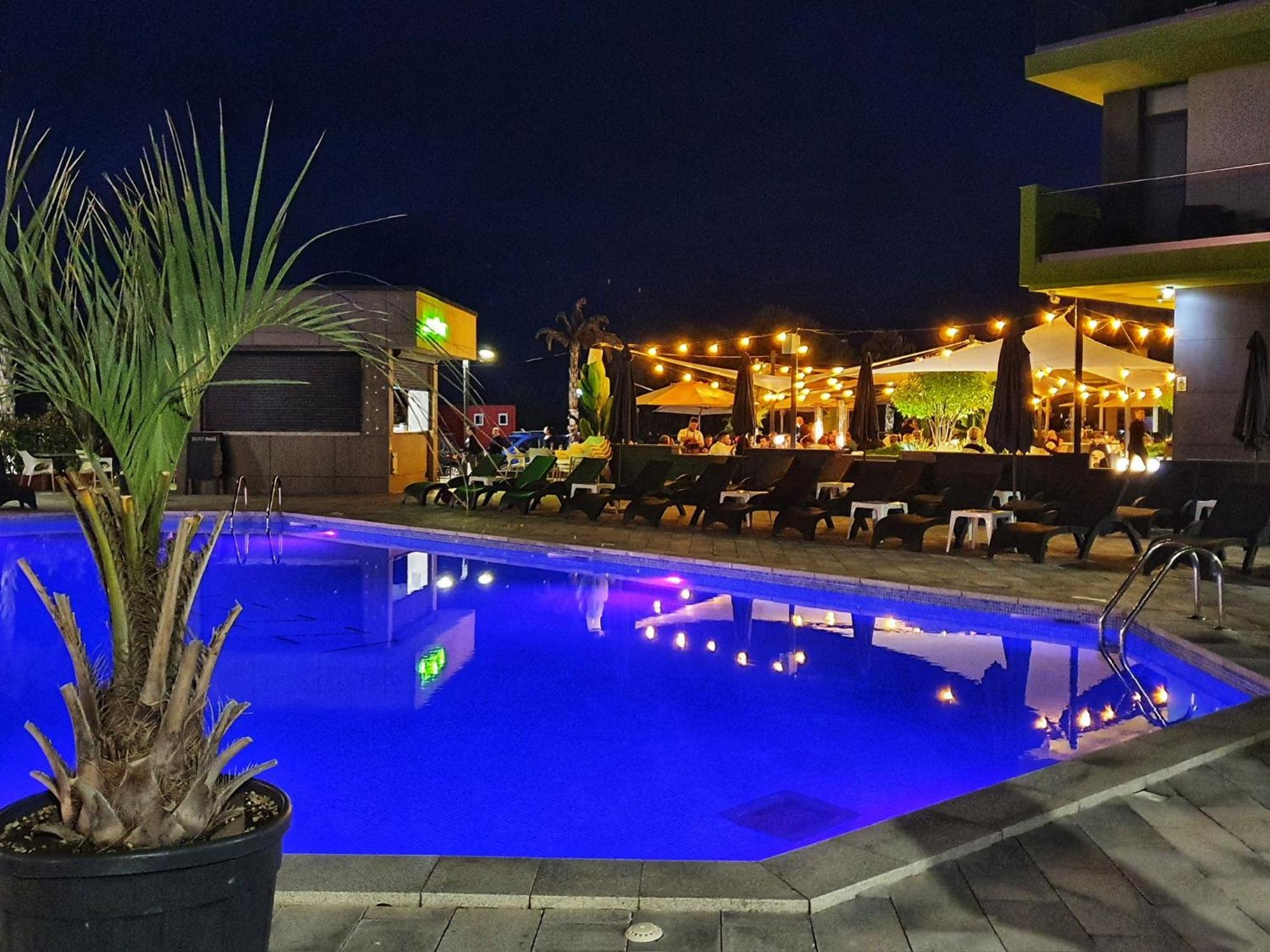 Purple Onyx - Pool & Spa Beach Resort 那沃达利 外观 照片