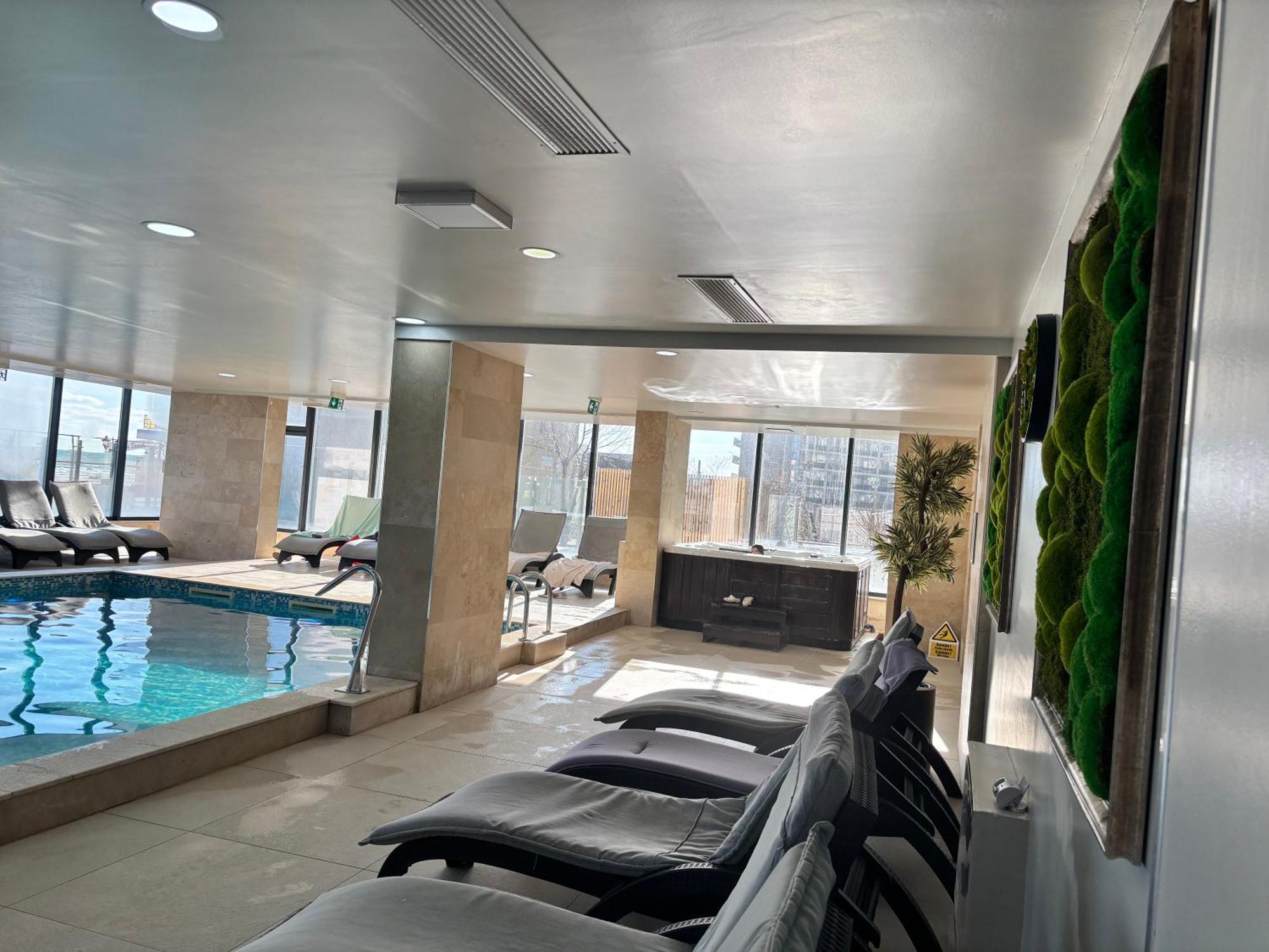 Purple Onyx - Pool & Spa Beach Resort 那沃达利 外观 照片